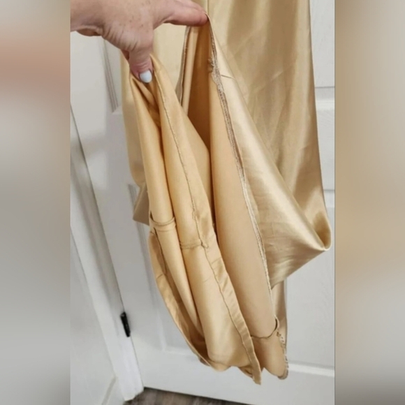 ASpeed Formal Dress Size Medium Maxi Long Elegant Sleeveless Gold Layered - Picture 6 of 12